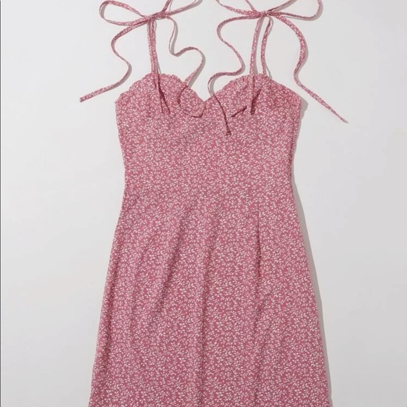 Floral summer dress with tie shoulder straps - Picture 2 of 5